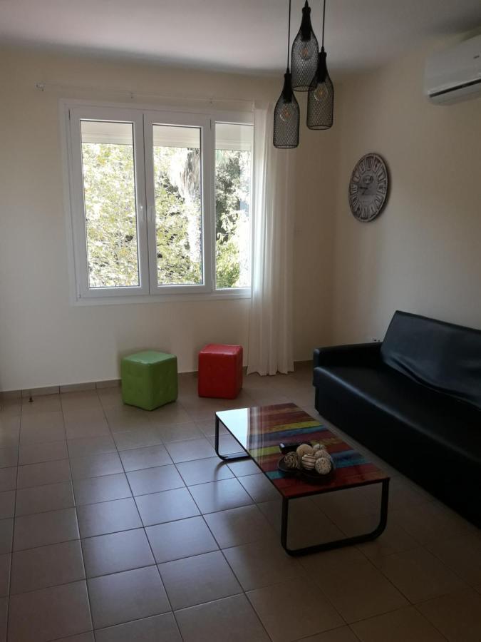 Poseidono'S Apartment Paphos 外观 照片